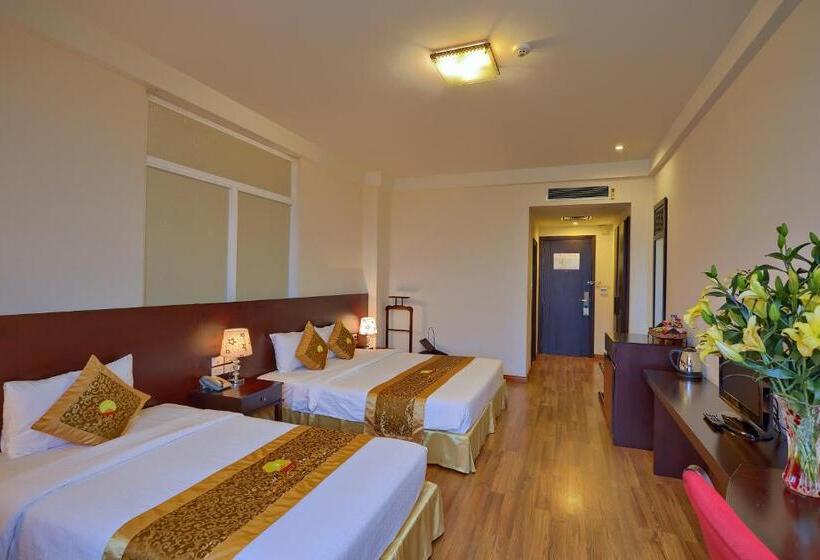 اتاق لوکس خانوادگی, Hoang Son Peace