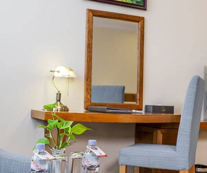 اتاق لوکس, Hoang Son Peace