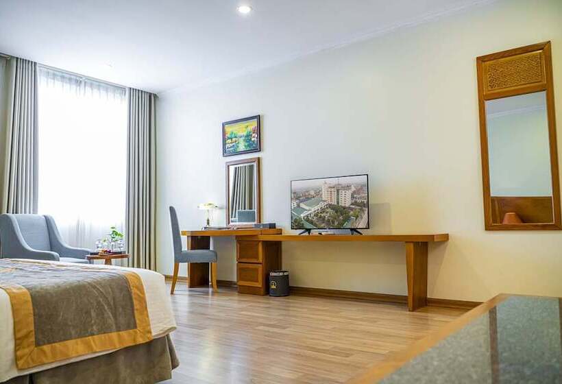 اتاق لوکس, Hoang Son Peace