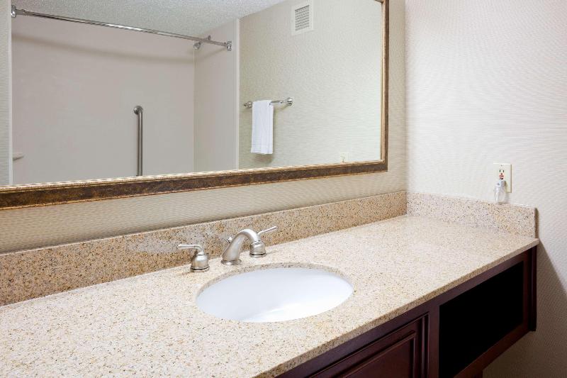 اتاق استاندارد, Hoang Son Peace