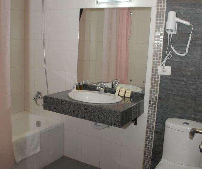 سوییت خانوادگی, Iris Flower