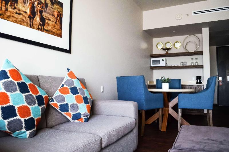 复式套房, Lemon Tree Premier Delhi Airport