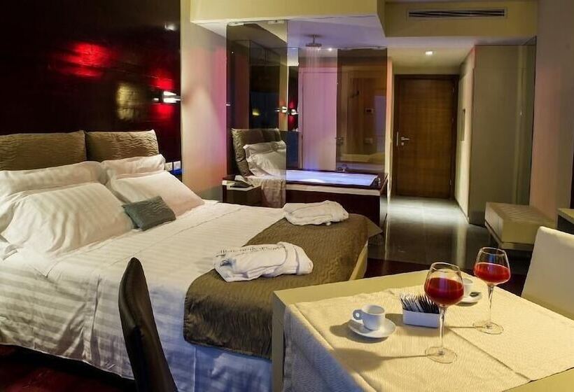 豪华海景房, Main Palace