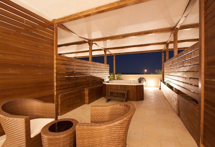 高级海景房, Main Palace