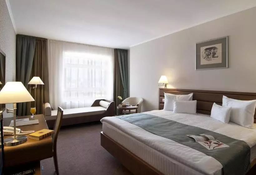 キングサイズベッドのスタンダードルーム, Wyndham Cluj