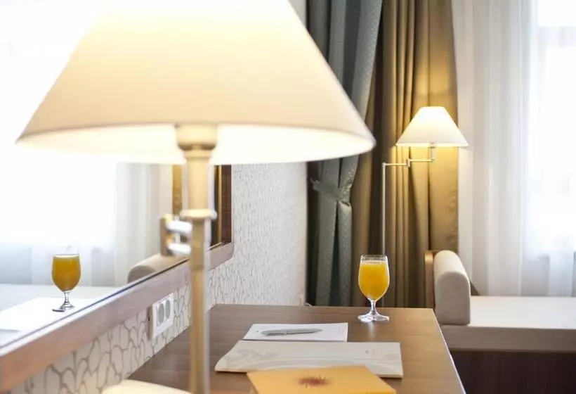 キングサイズベッドのエクゼクティブルーム, Wyndham Cluj
