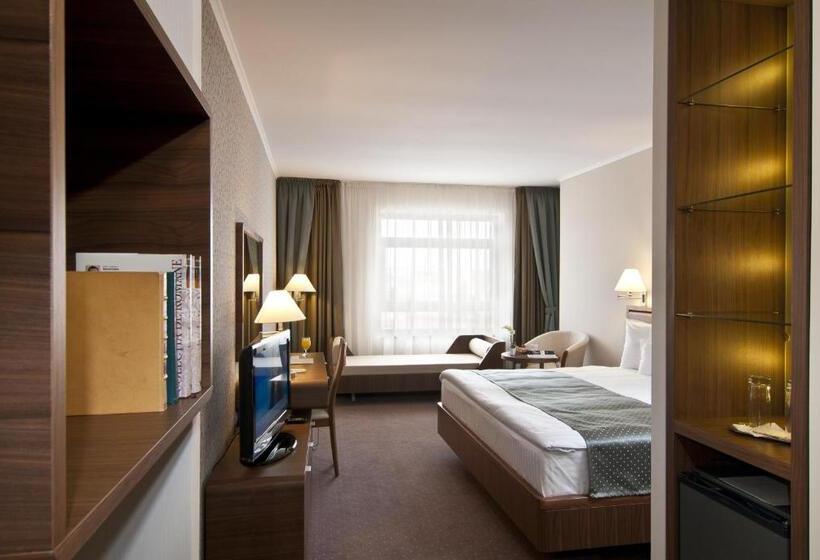 이그제큐티브 룸 킹사이즈 침대, Wyndham Cluj