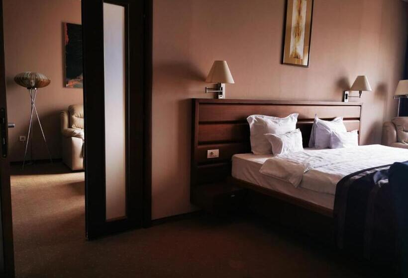 스위트 킹사이즈 침대, Wyndham Cluj