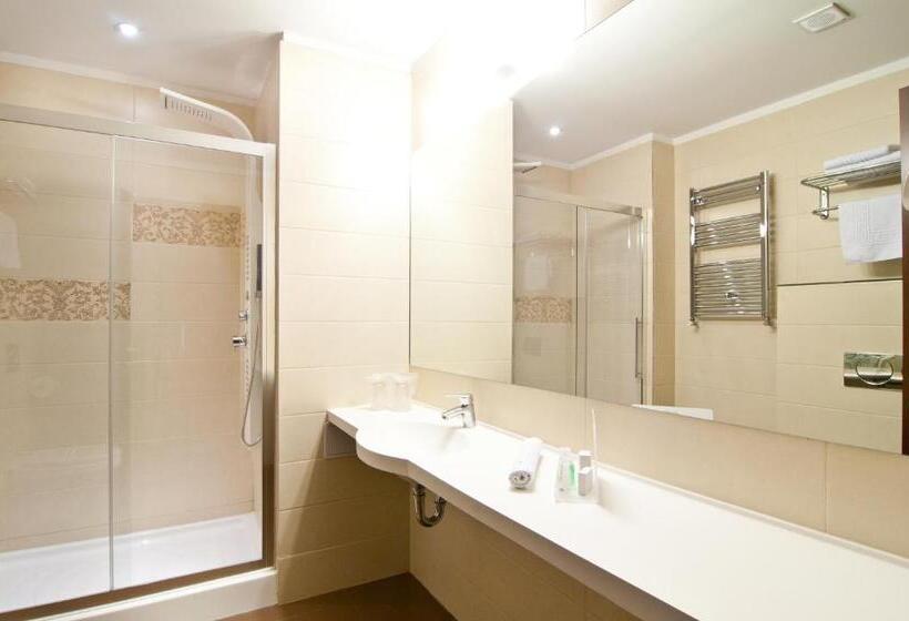 Люкс Executive Кровать Кинг, Wyndham Cluj