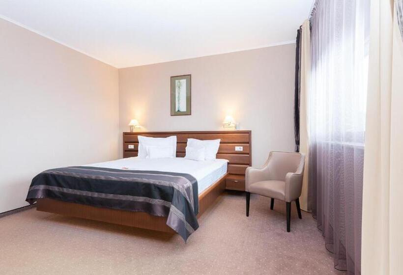 Люкс Кровать Кинг, Wyndham Cluj