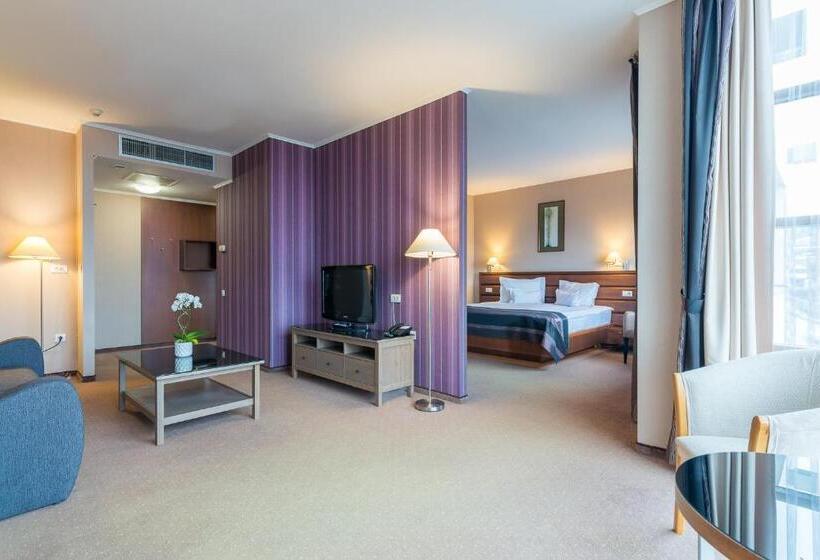 스위트 킹사이즈 침대, Wyndham Cluj
