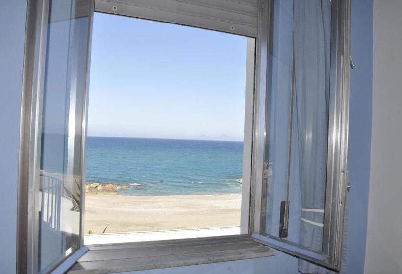 חדר סטנדרט נוף לים, Ristorante La Scogliera   Nuova Gestione