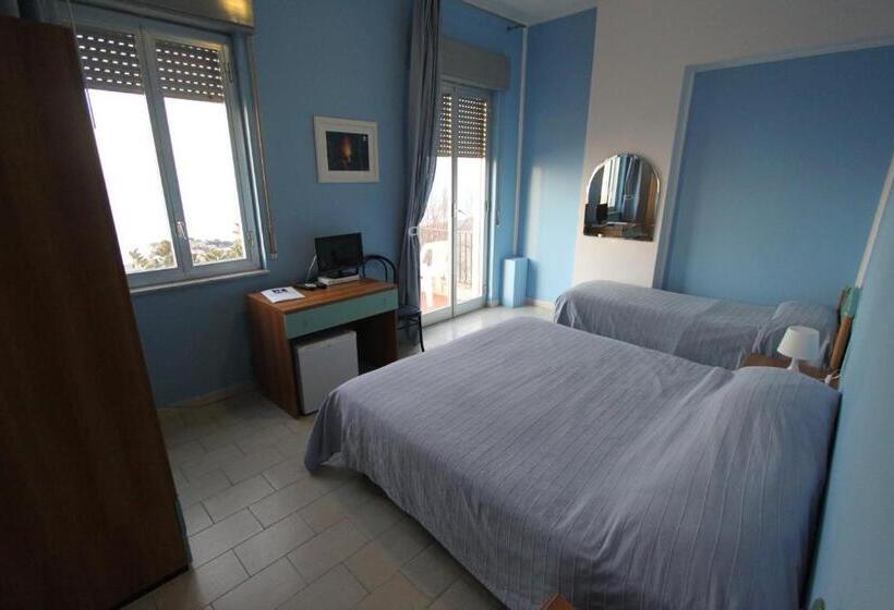 Triple Room Sea View, Ristorante La Scogliera   Nuova Gestione