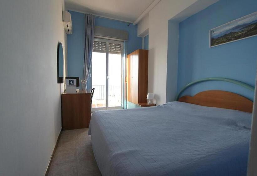 חדר סטנדרט נוף לים עם מרפסת, Ristorante La Scogliera   Nuova Gestione