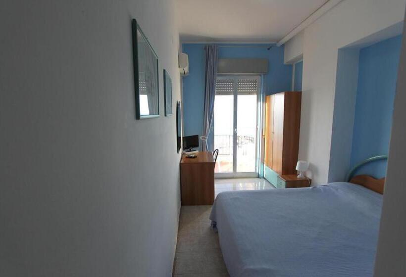 חדר סטנדרט נוף לים עם מרפסת, Ristorante La Scogliera   Nuova Gestione