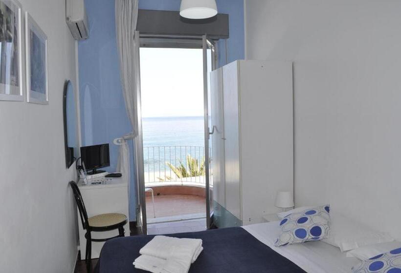 חדר סטנדרט נוף לים עם מרפסת, Ristorante La Scogliera   Nuova Gestione