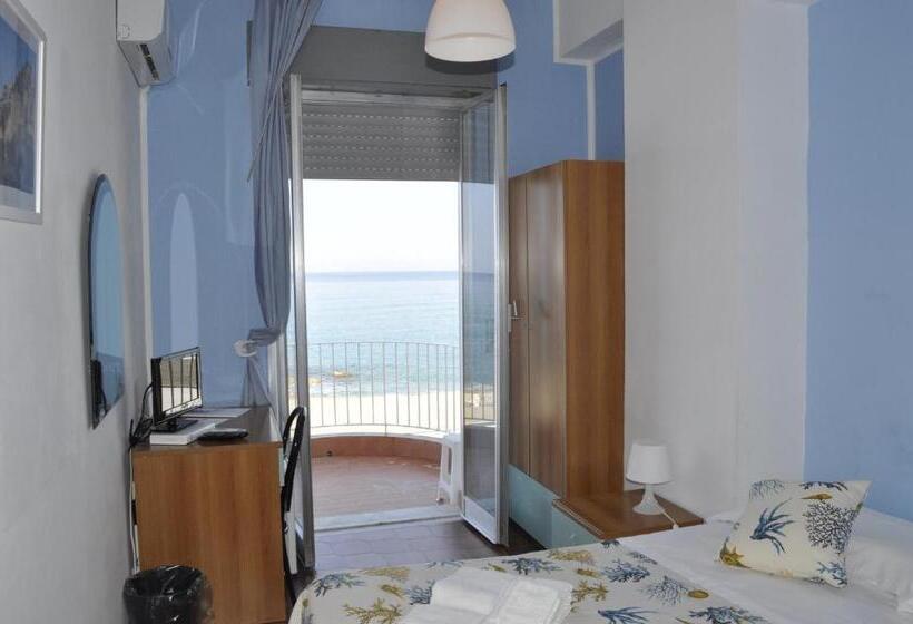 חדר סטנדרט נוף לים עם מרפסת, Ristorante La Scogliera   Nuova Gestione