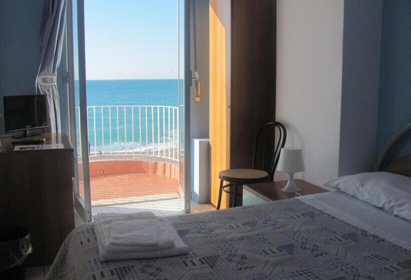 חדר סטנדרט נוף לים עם מרפסת, Ristorante La Scogliera   Nuova Gestione