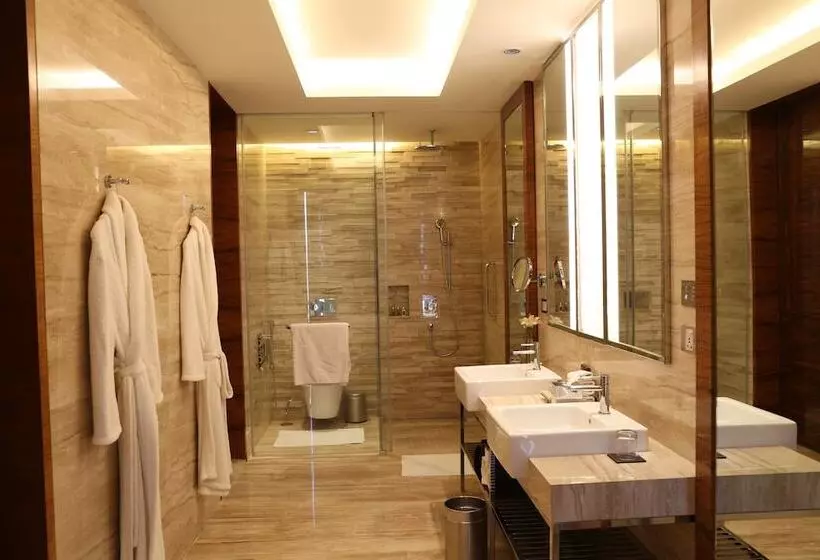 デラックスルーム, Taj City Centre  Gurugram