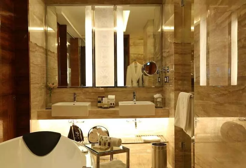 デラックスルーム, Taj City Centre  Gurugram