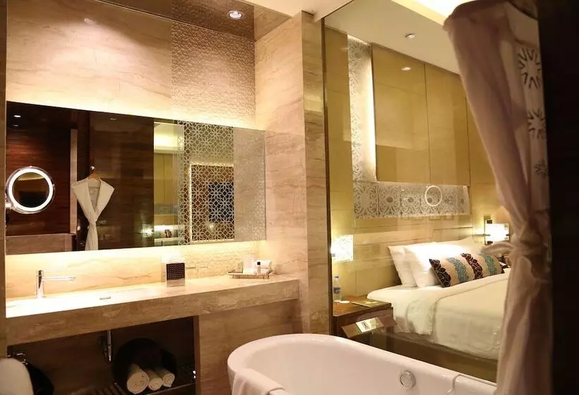 クラブルーム, Taj City Centre  Gurugram