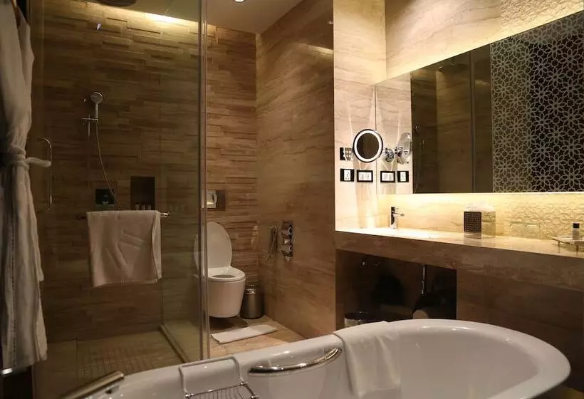 クラブルーム, Taj City Centre  Gurugram