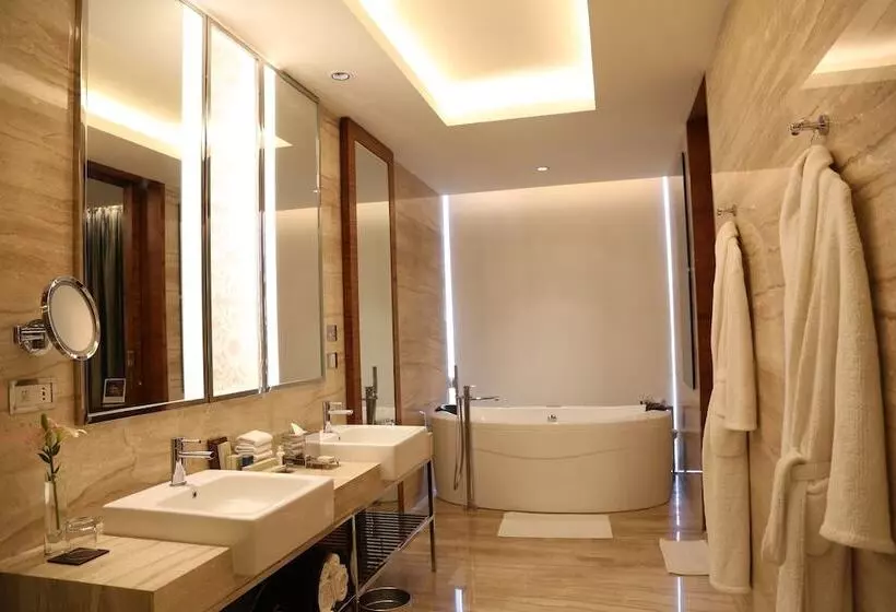 デラックススイート, Taj City Centre  Gurugram
