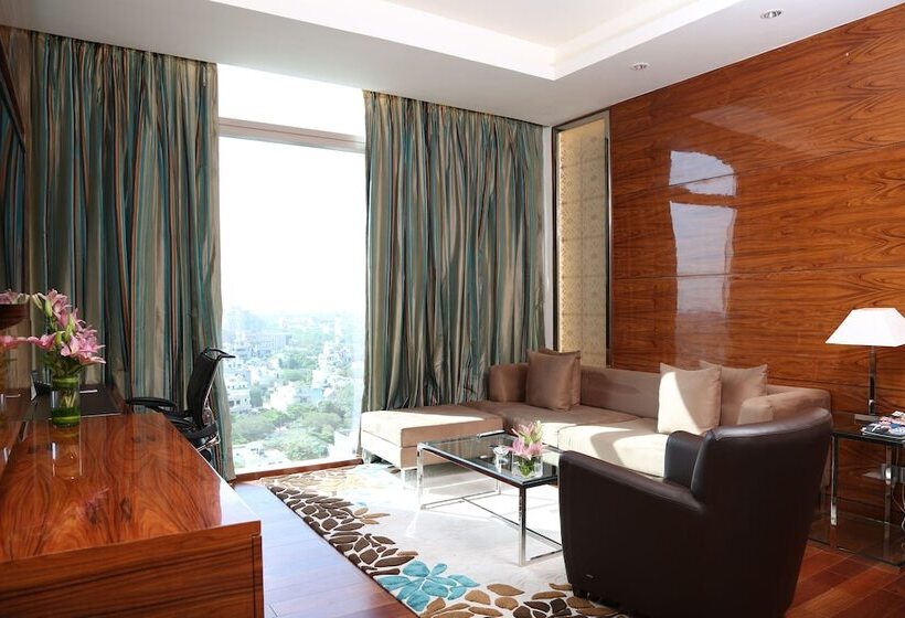 جناح ديلوكس, Taj City Centre  Gurugram