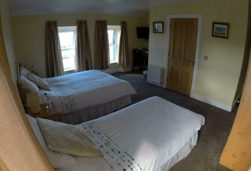 家庭间, The Seaview Tavern