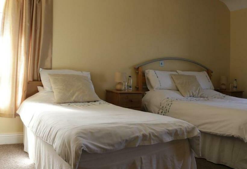 家庭间, The Seaview Tavern