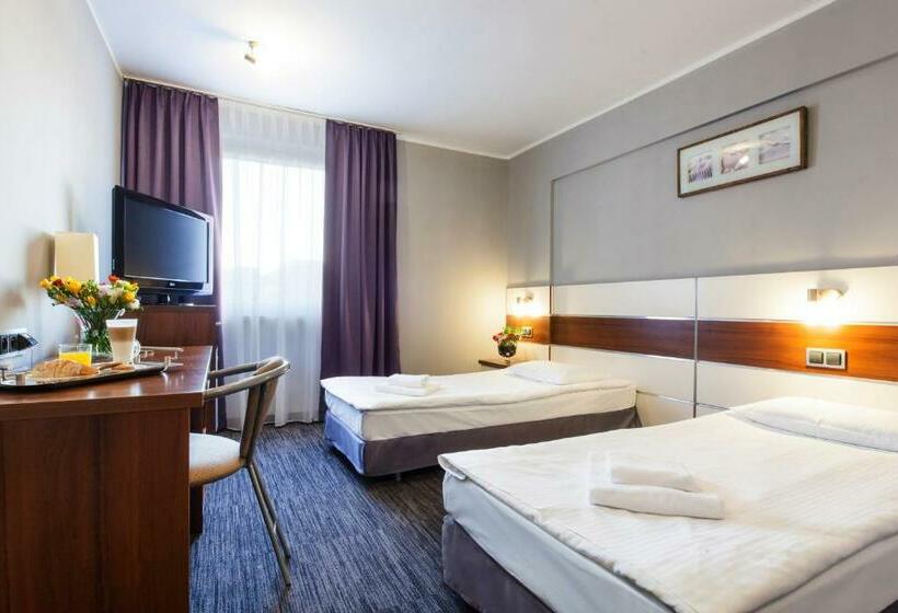 غرفة قياسية فردية, Tychy