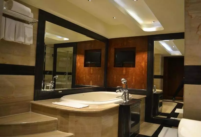 プレジデントスイートルーム, Vivanta Hyderabad Begumpet