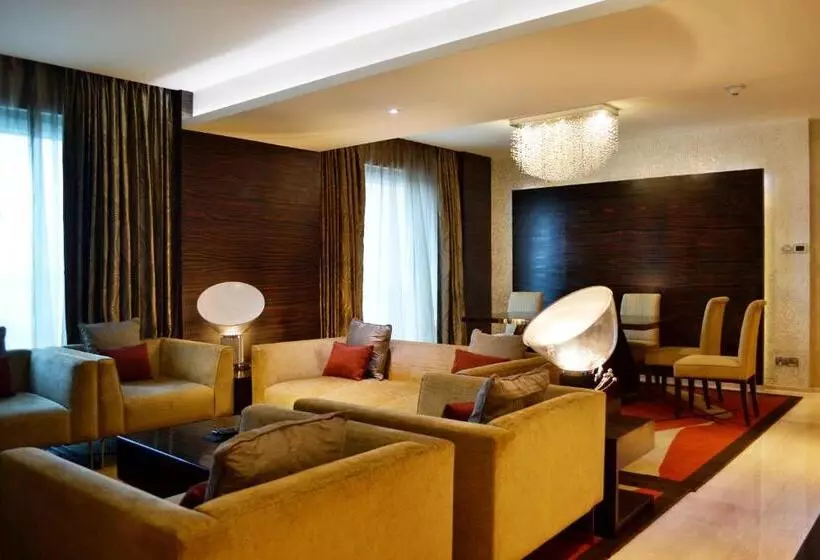 プレジデントスイートルーム, Vivanta Hyderabad Begumpet