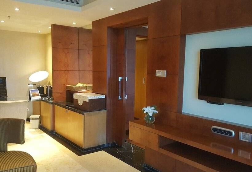 سوییت لوکس, Vivanta Hyderabad Begumpet