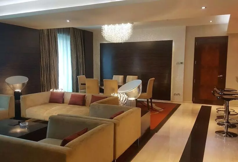 プレジデントスイートルーム, Vivanta Hyderabad Begumpet