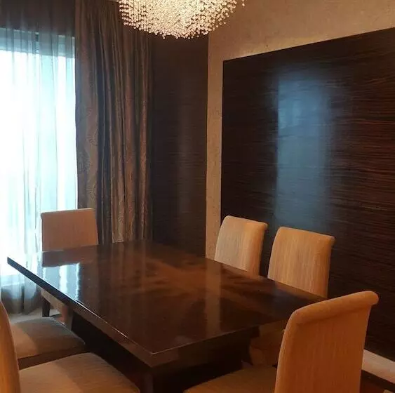 プレジデントスイートルーム, Vivanta Hyderabad Begumpet