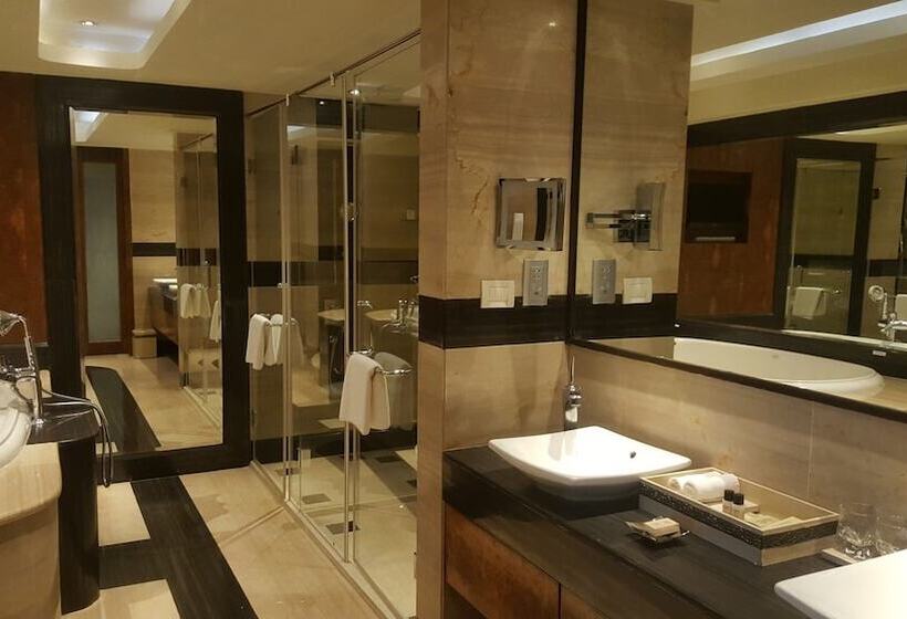 Superior Kamer, Vivanta Hyderabad Begumpet
