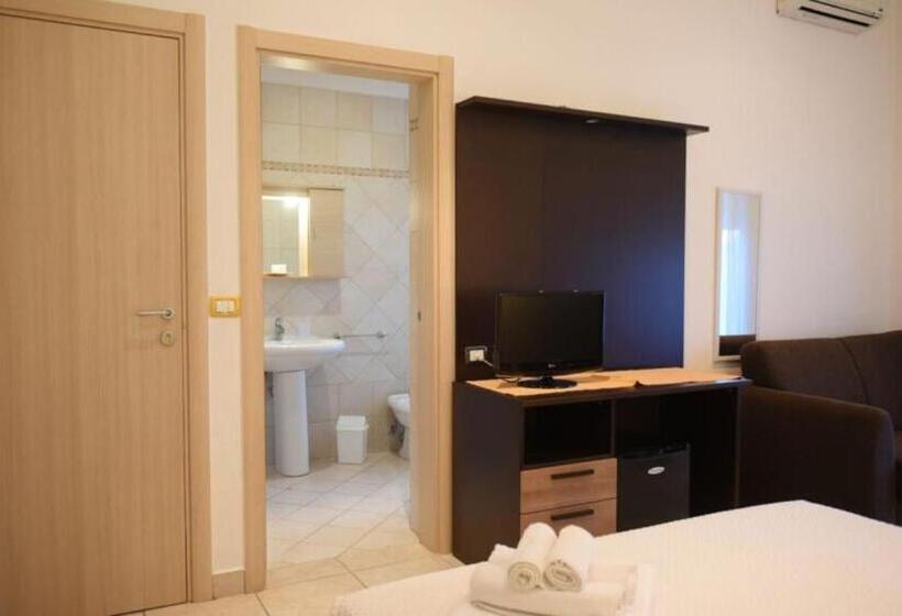 컴포트 트리플 룸, Il Galeone B&b