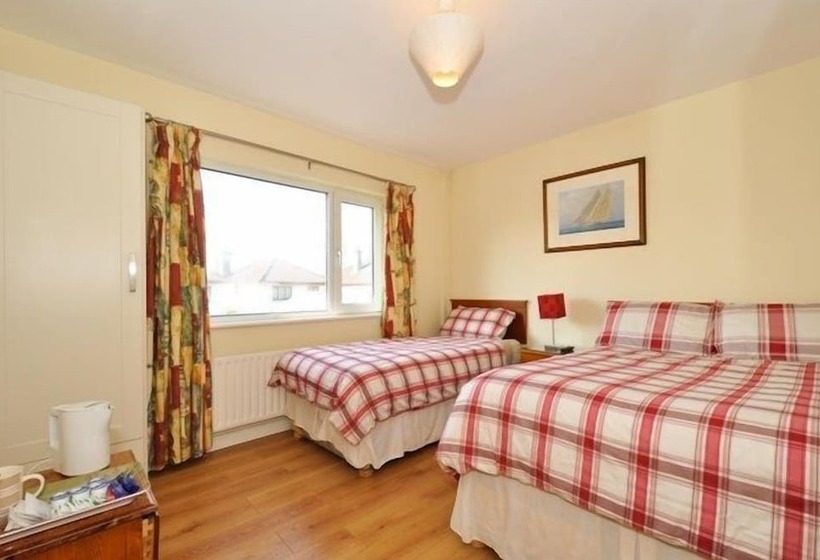 标准三人间, Lynfield Guest House