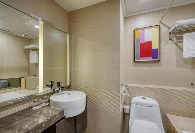 2 Bedrooms Apartment City View, Fietser International Apart