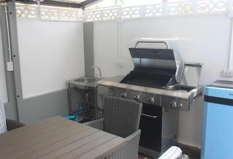 デラックスルーム, Friends Of Koh Samui 1