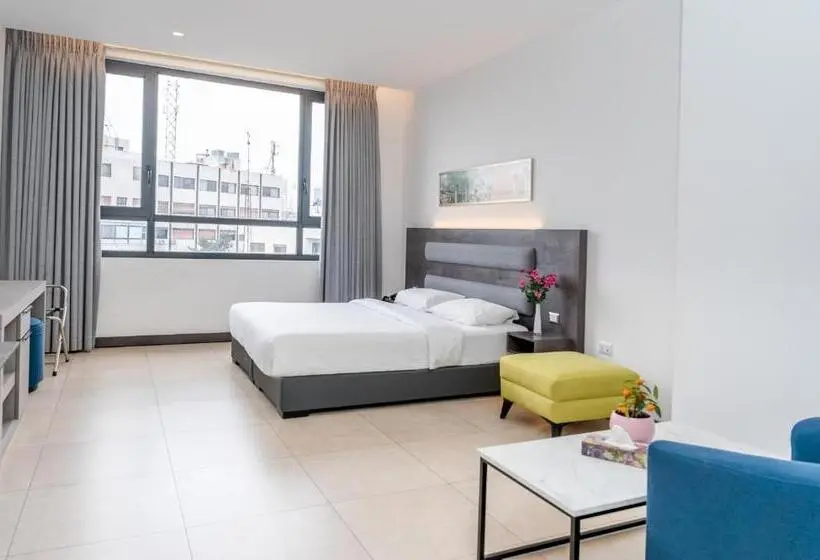 سوییت لوکس, Liv Weibdeh Hotel Suites