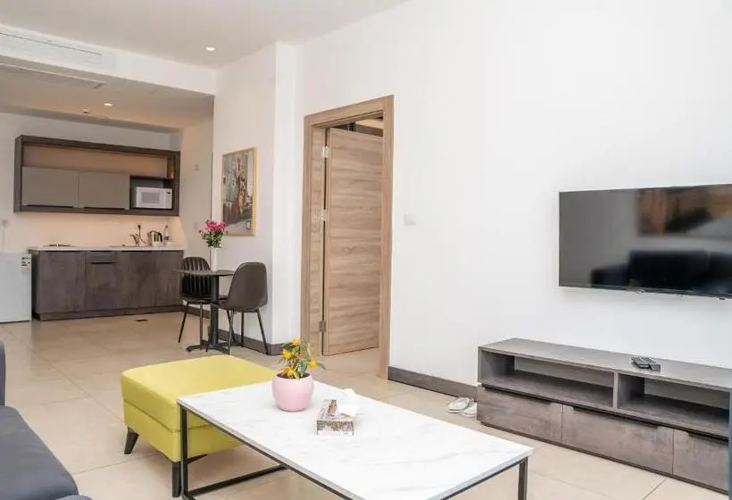 سوئیت جونیور خانوادگی, Liv Weibdeh Hotel Suites