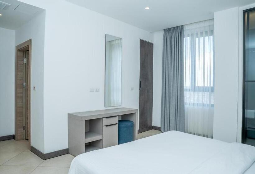سوئیت با بالکن, Liv Weibdeh Hotel Suites