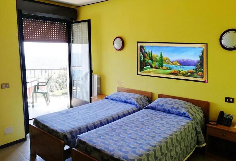Номер Стандарт Вид на Озеро, Residence Villa Margherita B&b