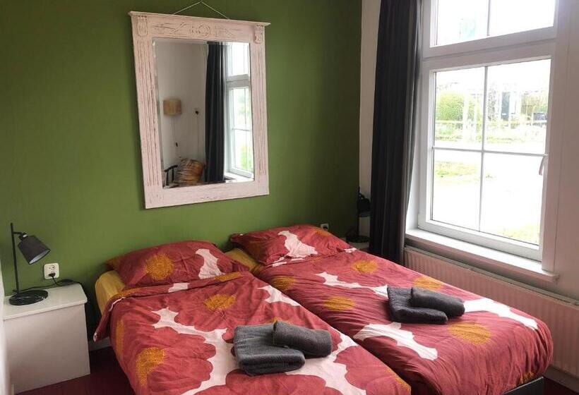 スタンダードルーム, De Witte Handt