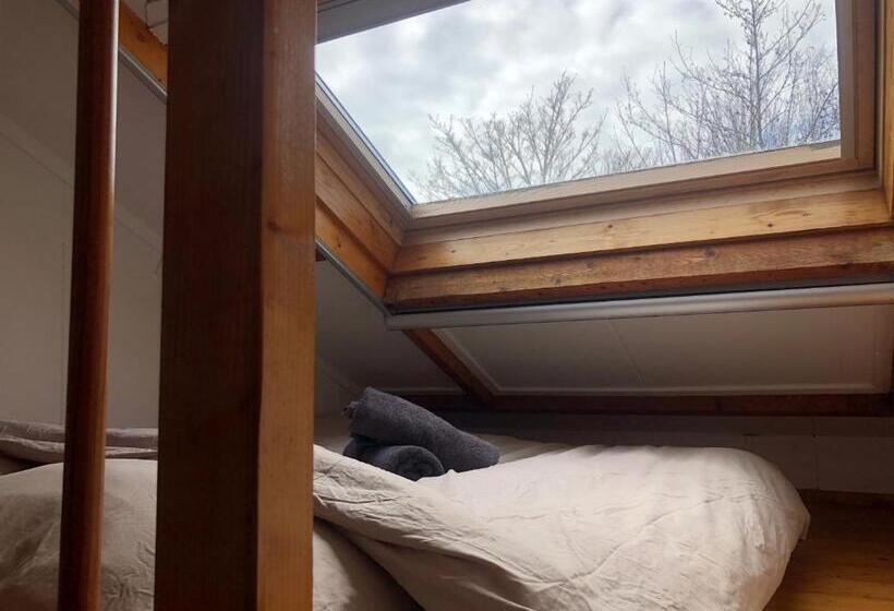 バスルーム共有のトリプルスタンダード, De Witte Handt