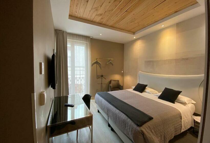 اتاق لوکس با بالکن, Residenze Romano Ristorante & Spa Albergo Diffuso White