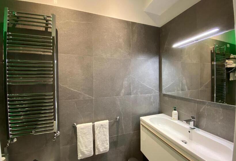اتاق لوکس با بالکن, Residenze Romano Ristorante & Spa Albergo Diffuso  White