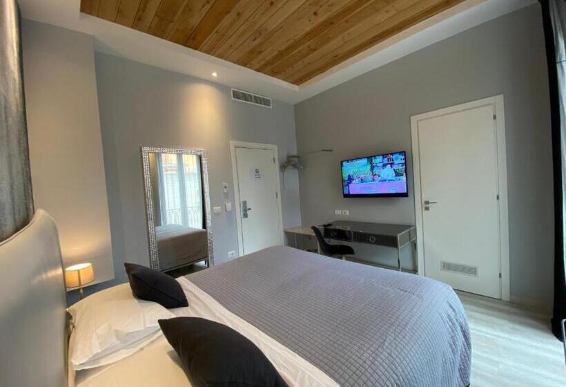 اتاق لوکس با بالکن, Residenze Romano Ristorante & Spa Albergo Diffuso White